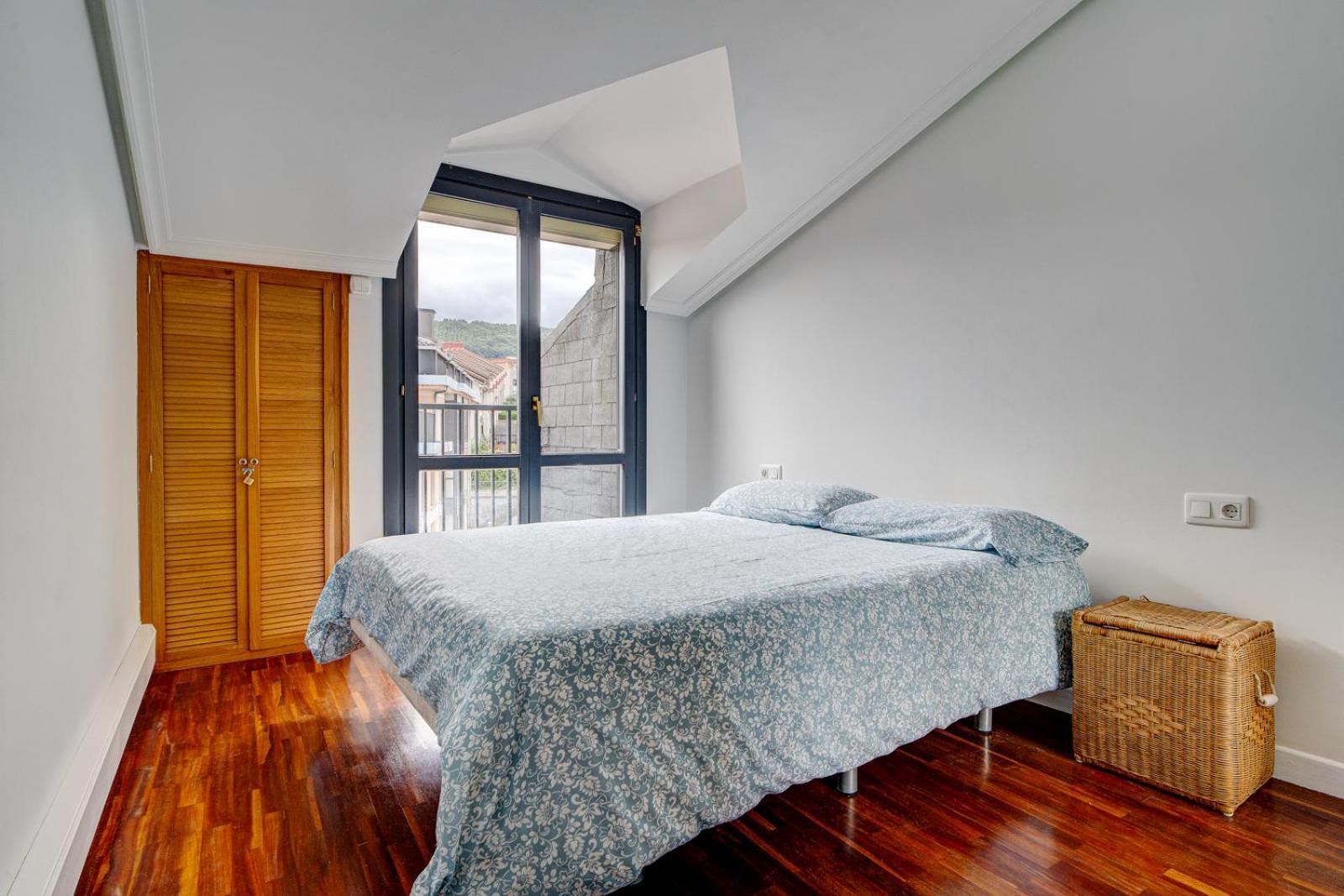 Apartament Luminoso Atico Con Terraza, Irun, Parking, 4pax
