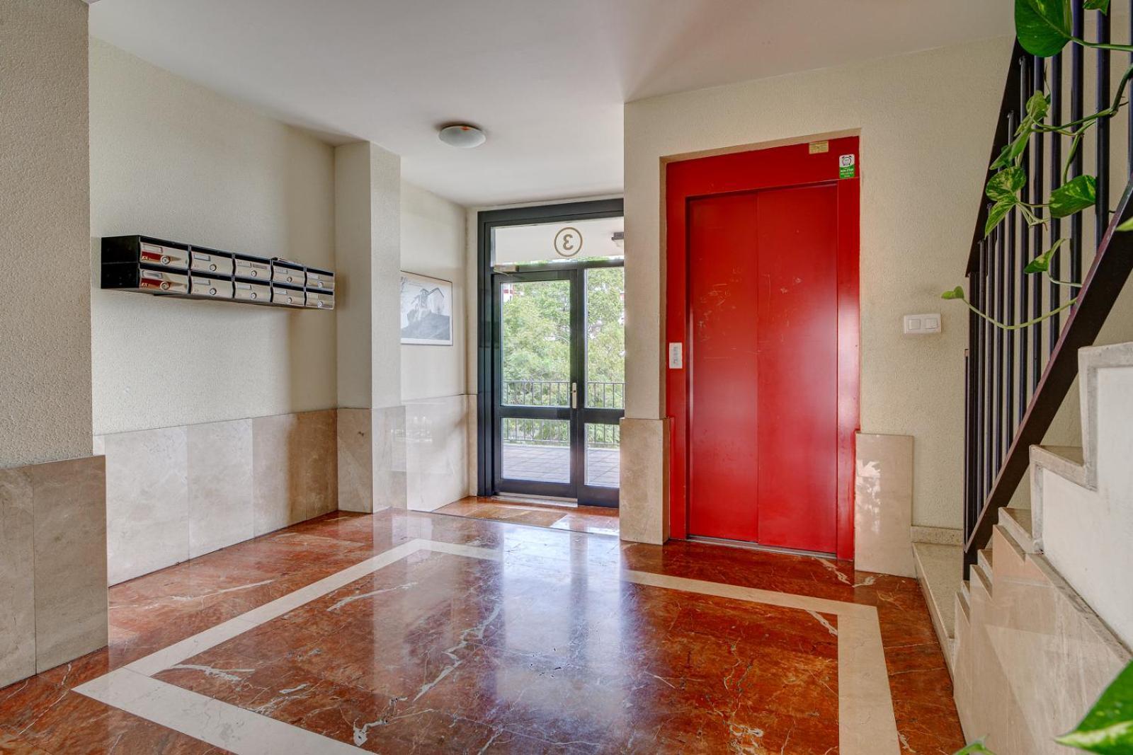 Apartament Luminoso Atico Con Terraza, Irun, Parking, 4pax Irun