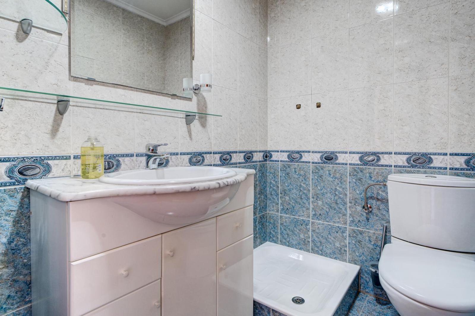 Luminoso Atico Con Terraza, Irun, Parking, 4pax * Irun