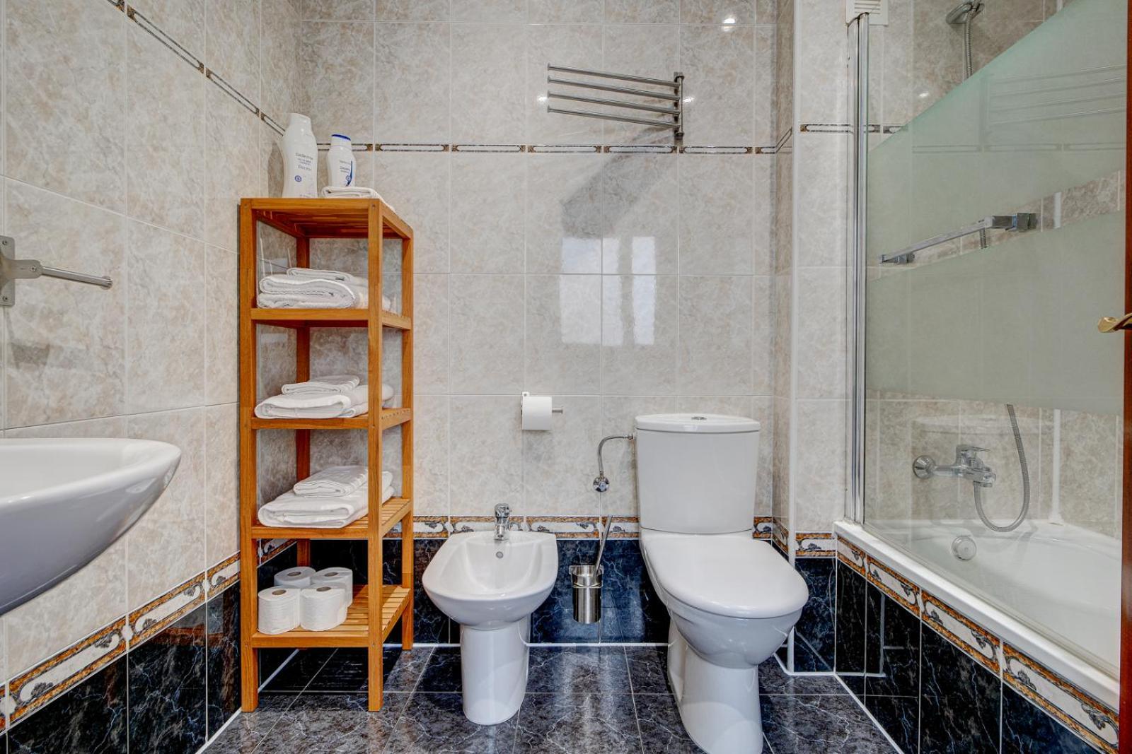 Apartament Luminoso Atico Con Terraza, Irun, Parking, 4pax
