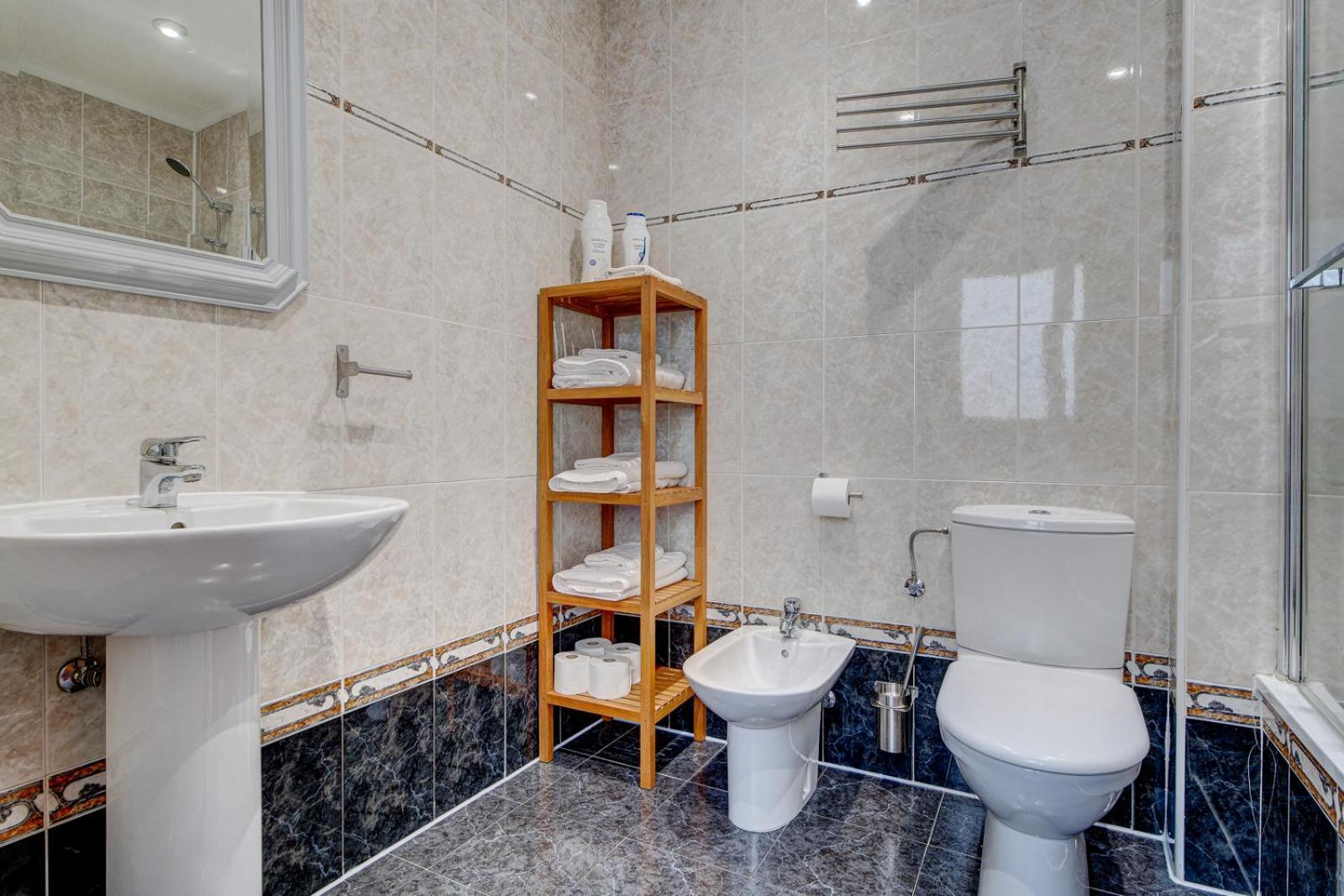 Luminoso Atico Con Terraza, Irun, Parking, 4pax Apartment Irun
